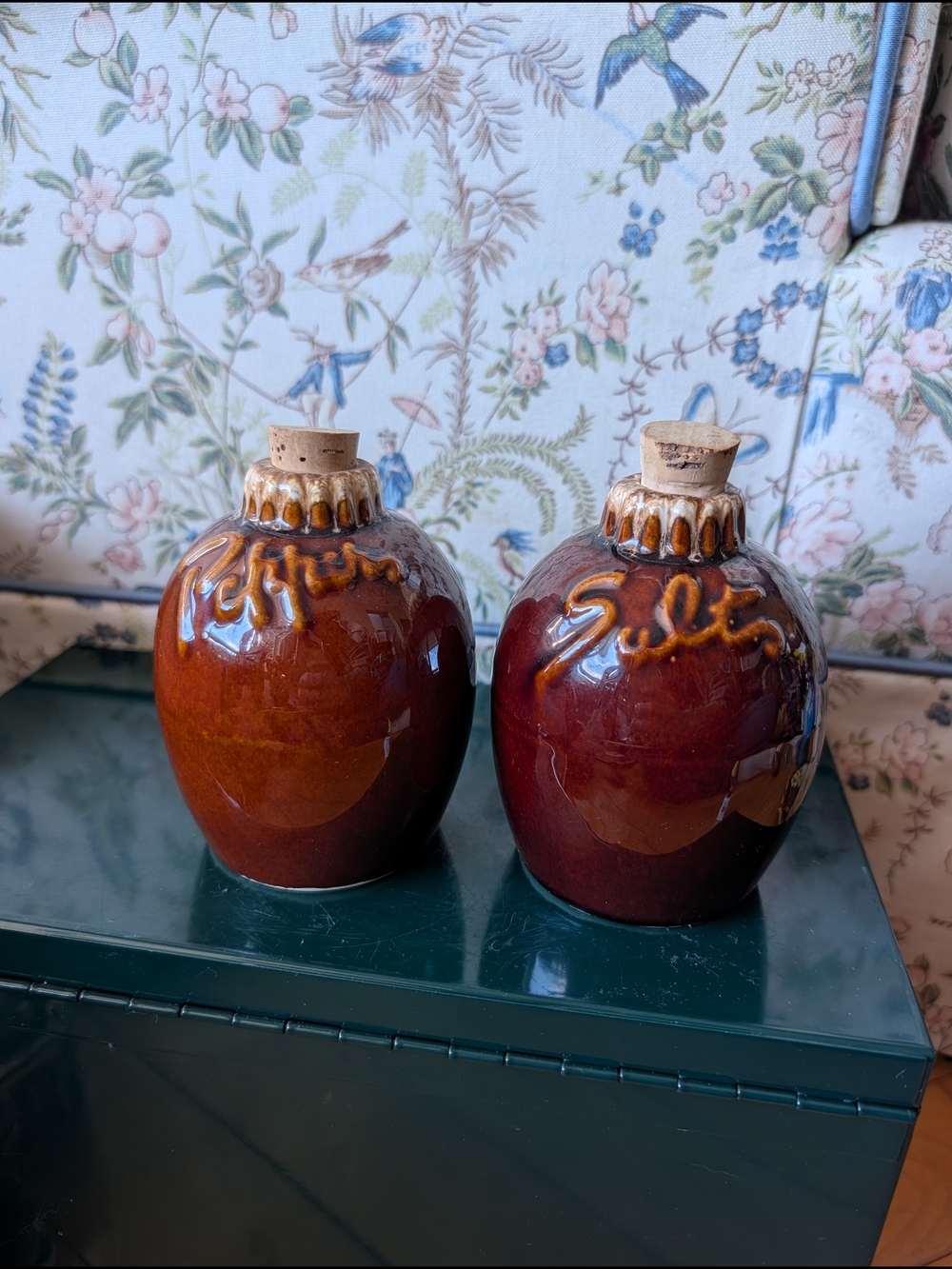 Vtg Hull Salt And Pepper Shakers